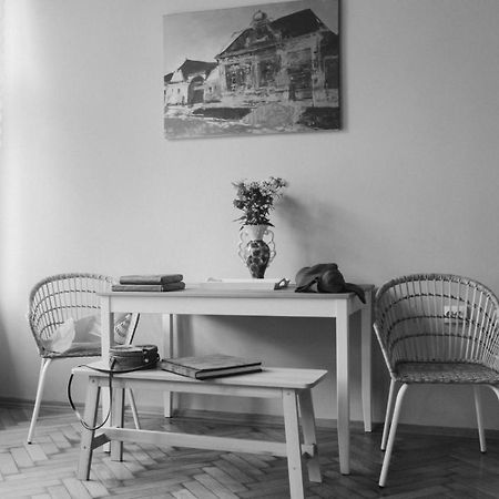 Love Nest Брашов Экстерьер фото